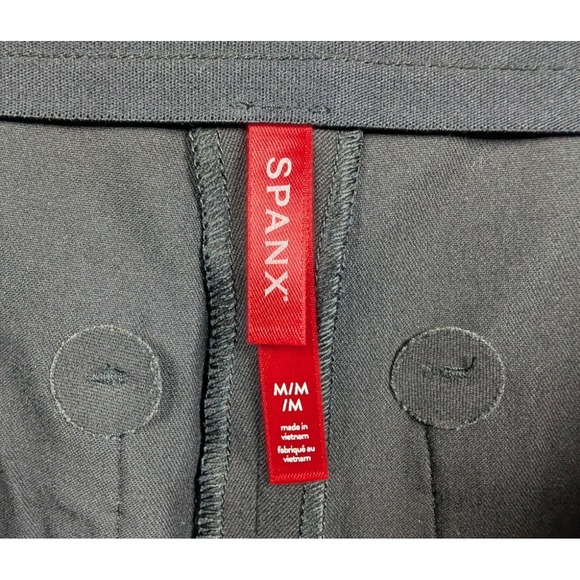 SPANX Polished 6" On the Go Shorts Women M Black 20370R Pockets Tummy Control - Picture 3 of 5